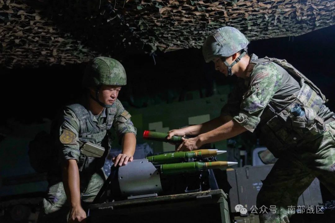 暗夜出击，长空砺剑射“天狼”